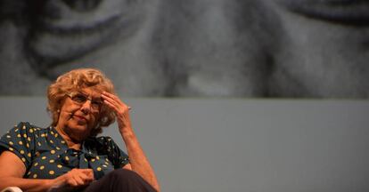 La alcaldesa de Madrid, Manuela Carmena, en el teatro Español.