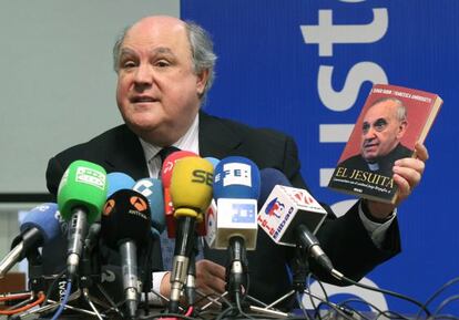 Jaime Oraá, durante la rueda de prensa ofrecida en Bilbao.