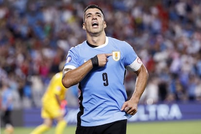 Luis Surez, de Uruguay, celebra en el partido contra Canad en Charlotte, el 13 de julio.