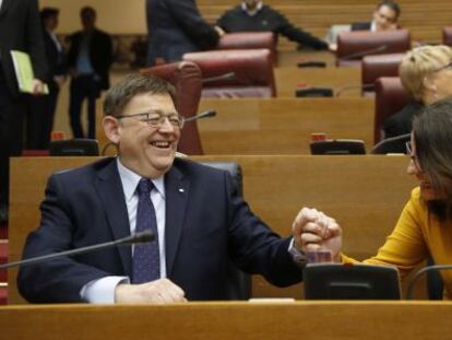 El president de la Generalitat, Ximo Puig, junto a la vicepresidenta, M&oacute;nica Oltra, el 21 de diciembre.