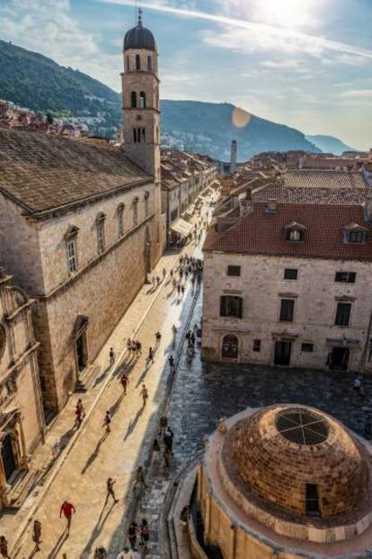 La calle Stradun, en el casco antiguo de Dubrovnik.