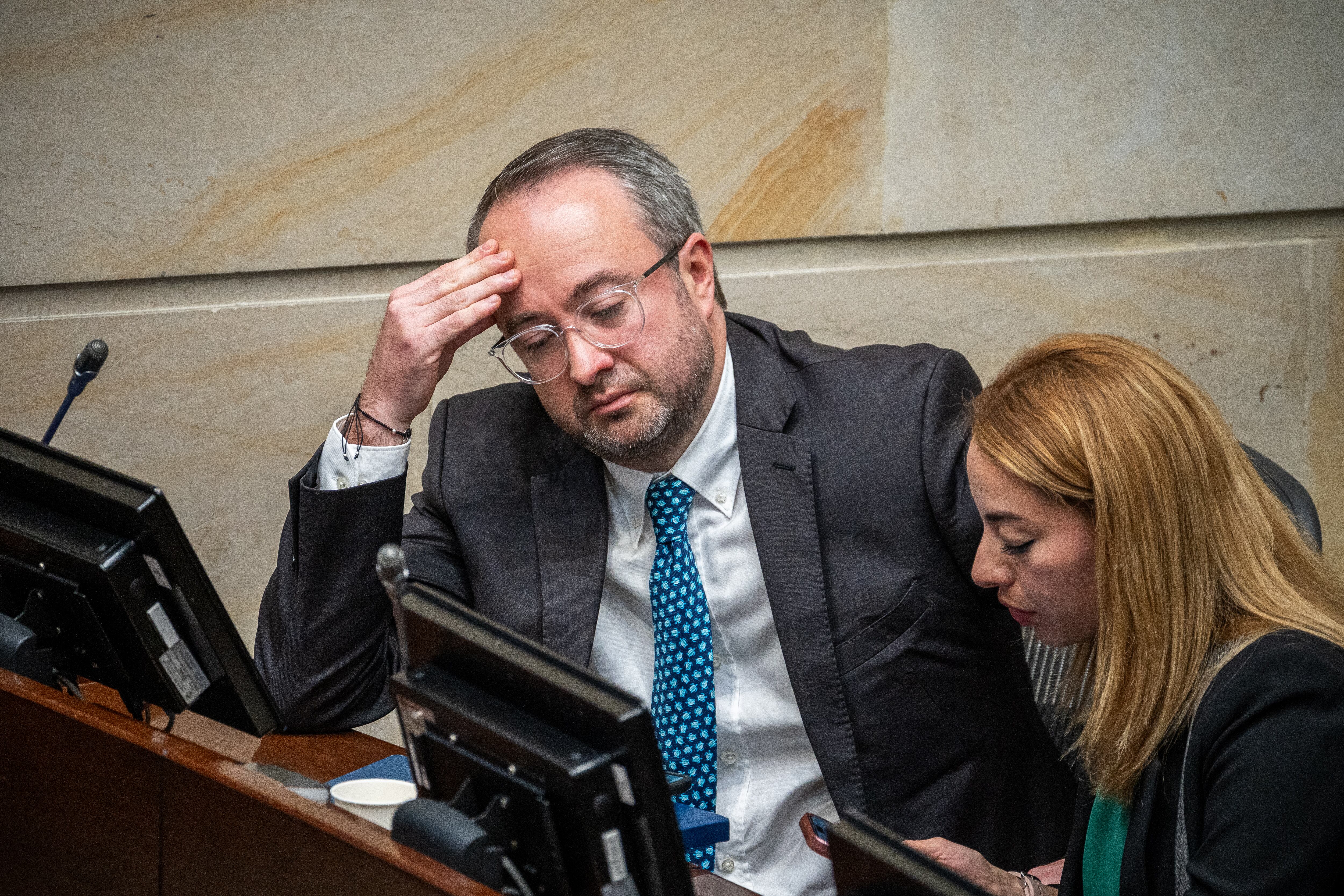 La Corte Suprema condena a 23 años de cárcel al senador uribista Ciro Ramírez por corrupción