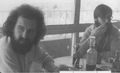 Antón Reixa, en una imagen de 1981, cuando formaba parte del grupo poético Rompente. / EDICIÓNS XERAIS