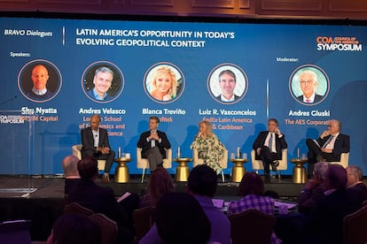 Blanca Treviño, directora general, de Softtek en Simposio de COA, en Miami, el 16 de octubre.