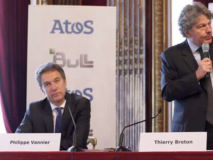 Thierry Breton (D) and Philippe Vannier, en Par&iacute;s.