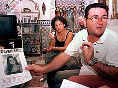 Teresa Martín y Antonio Fernández, los padres de María Teresa, ayer en su casa, horas antes de la manifestación.