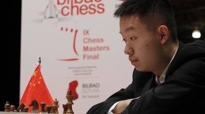 Yi Wei, durante su partida de la primera ronda en Bilbao, el pasado miércoles.