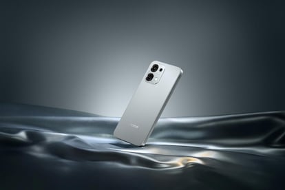 Nuevo teléfono OPPO A6 Pro 5G con fondo