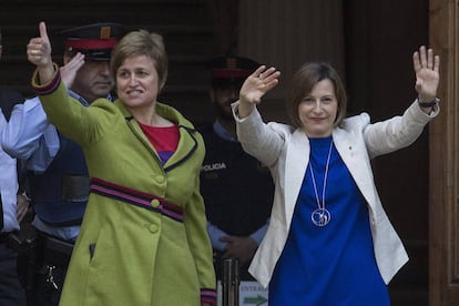 Carme Forcadell i Anna Simó, abans de declarar com a imputades, aquest maig.