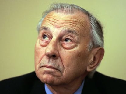 El periodista, escritor y político Francesc de Paula Burguera retratado en el año 2006.