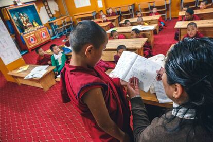 Escuela apoyada por la organización en Mongolia.