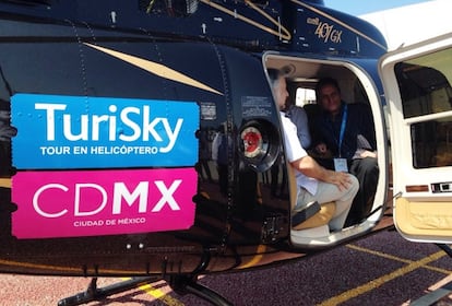 A tourist helicopter in Mexico City.