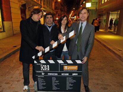 Daniel Bajo (Renoir), Jesús Robles (librería Ocho y Medio), Bárbara Fernández (Golem) y el concejal Álvaro Ballarín, en Martín de los Heros.