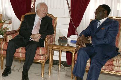 Moratinos, con Obiang hoy en Malabo.