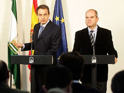 José Luis Rodríguez Zapatero y Manuel Chaves, el pasado 3 de enero en Sevilla.