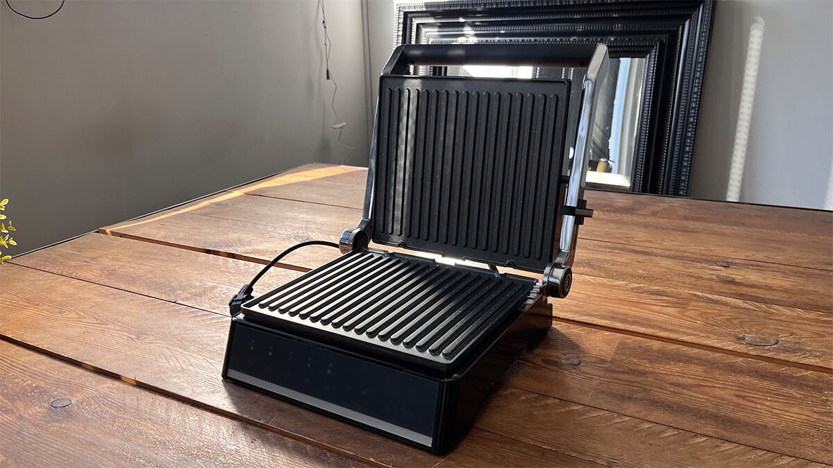 El grill digital de Cecotec ofrece una buena relación calidad-precio.