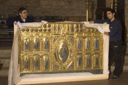 Retablo de San Miguel de Aralar (Navarra), robado en 1979 y recuperado en 1981.