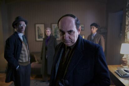 Fotograma de &#039;Neruda&#039;, de Pablo Larra&iacute;n.