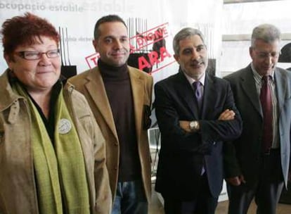 Glòria Marcos, Amadeu Sanchis, Gaspar Llamazares y Manuel Fuentes, ayer, en Valencia.