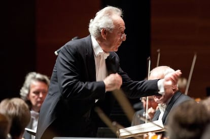 Yuri Temirkanov, director titular de la Orquesta Filarmónica de San Petersburgo.