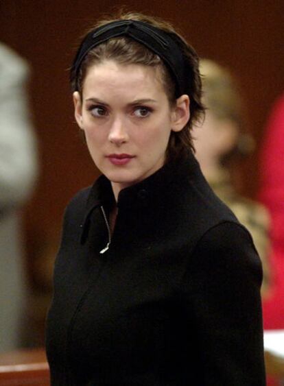Winona Ryder, en el juicio por robo, en 2002.