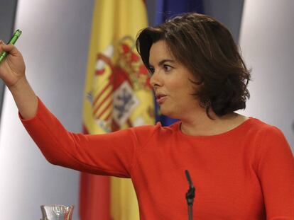 Soraya Sáenz de Santamaría, durante una rueda de prensa.