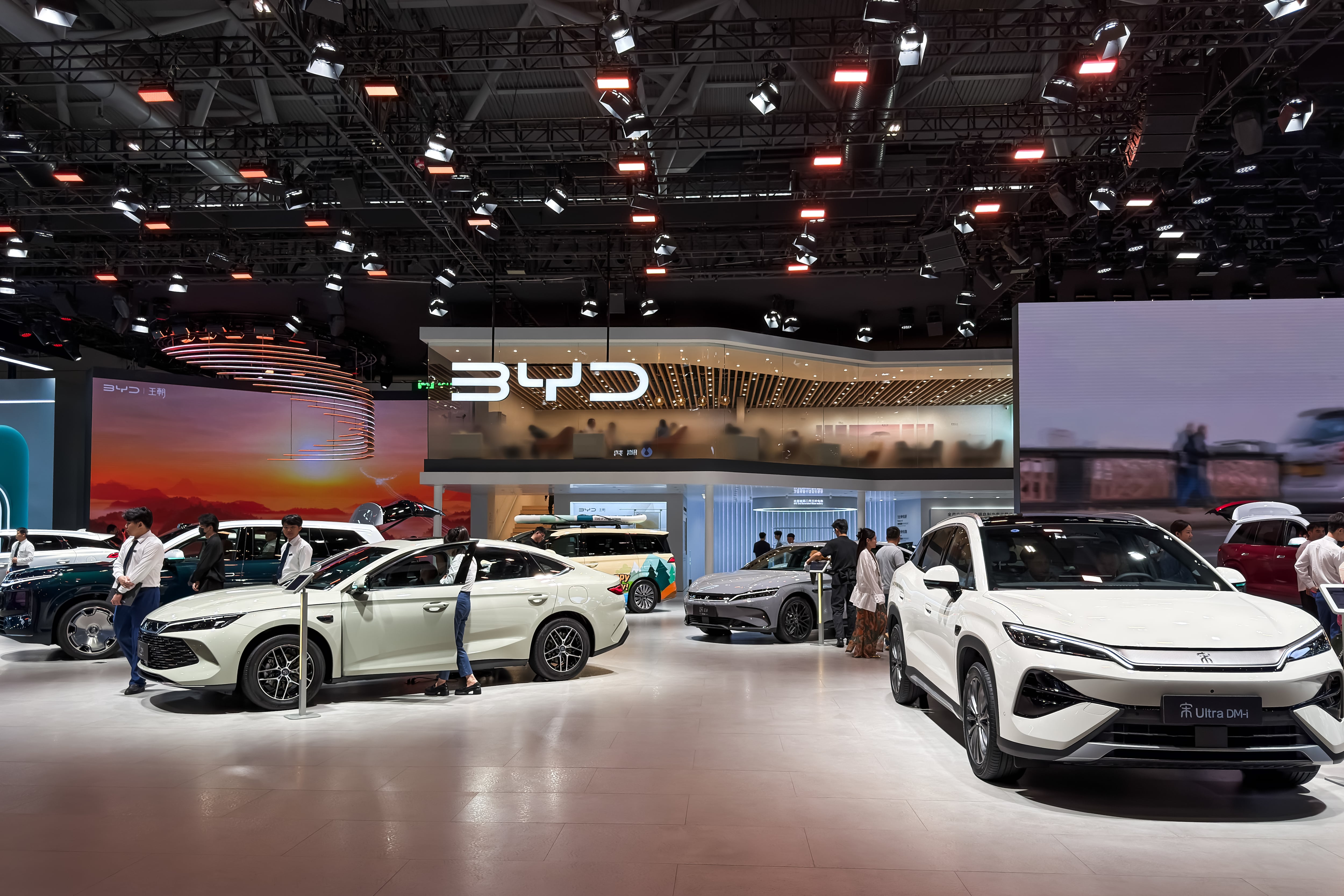 La china BYD eleva beneficios por primera vez en cinco trimestres gracias a la exportación