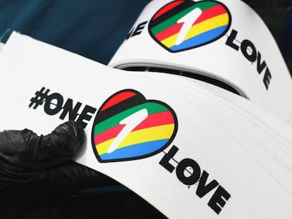 Brazaletes de la campaña One Love.