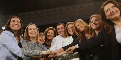 La diputada Ana Mestre, segunda por la derecha, el pasado marzo en un acto de campaña del PP.