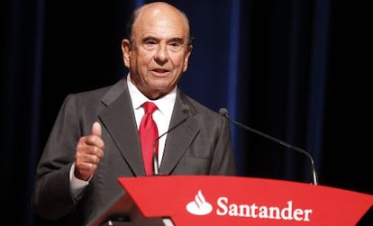 El presidente del grupo Santander, Emilio Bot&iacute;n.
 