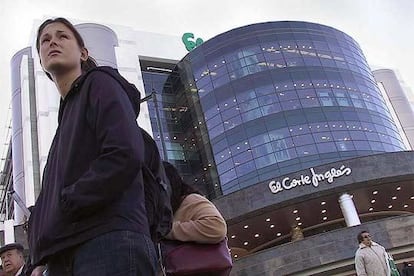 El Corte Inglés sigue un año más como una de las empresas anunciadoras más fieles. En 2005 se gastó un 11,5 % más en publidad que en 2004, invirtiendo un total de 88,3 millones de euros.