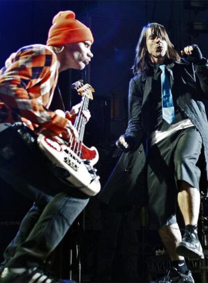Red Hot Chili Peppers, cuyos vídeos pueden desaparecer de YouTube.