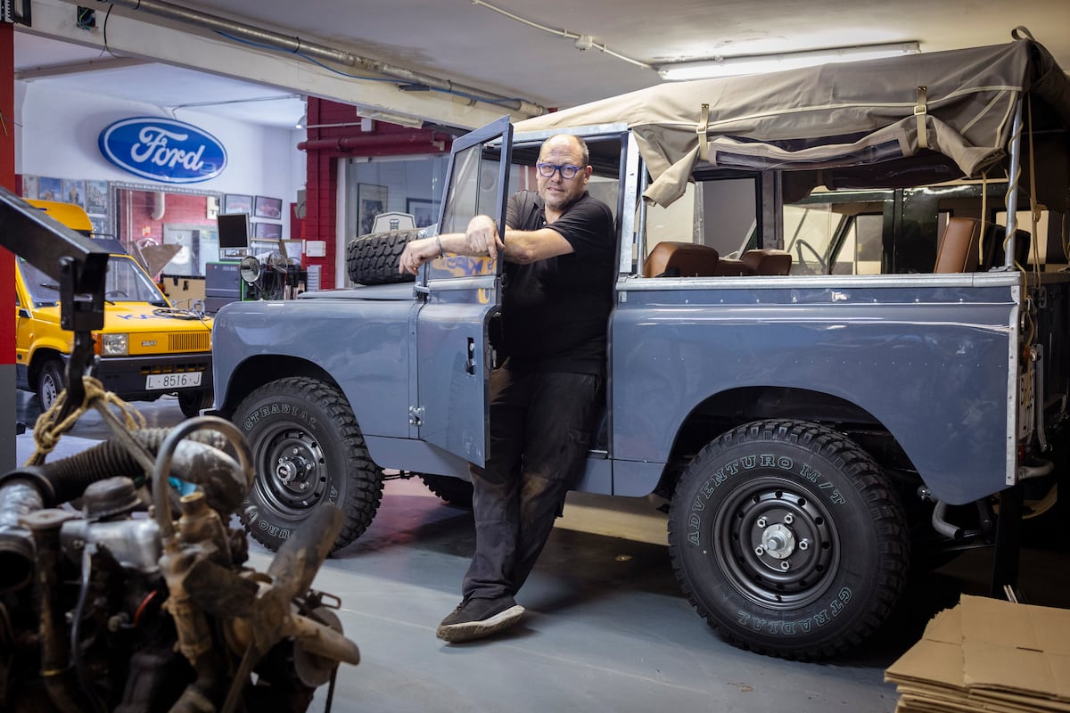 Reparar coches antiguos, una artesanía