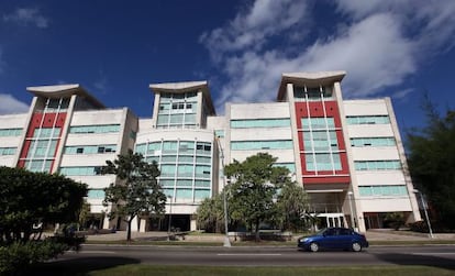 Edifício comercial em Havana, em foto desta quarta-feira.