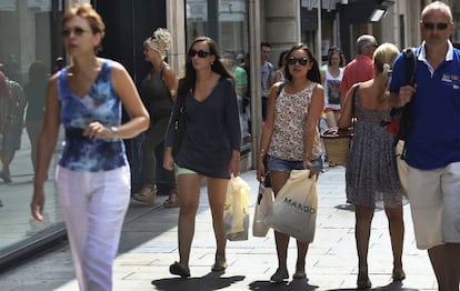 Comercios del Portal del Angel (Barcelona) abiertos en domingo.