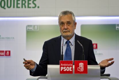 El presidente de la Junta y líder del PSOE andaluz, José Antonio Griñán, en rueda de prensa.