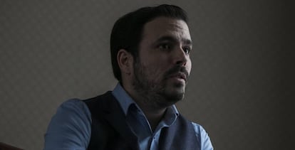 Alberto Garzón, durante la entrevista en el Congreso.