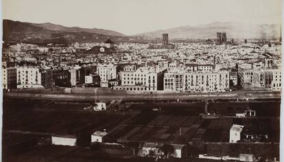 &#039;Parte norte de la ciudad&#039;, realizada por Charles Clifford en 1860 en Barcelona y depositada en el MNAC.