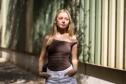 La estudiante Georgina Penella fotografiada en el barrio barcelonés de Les Corts.