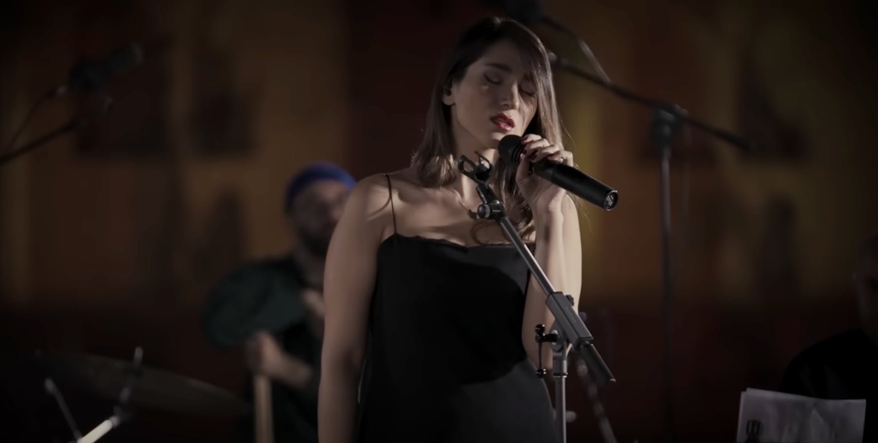 Ahmadi, en otro momento del concierto que le ha valido la condena a flagelación. 
