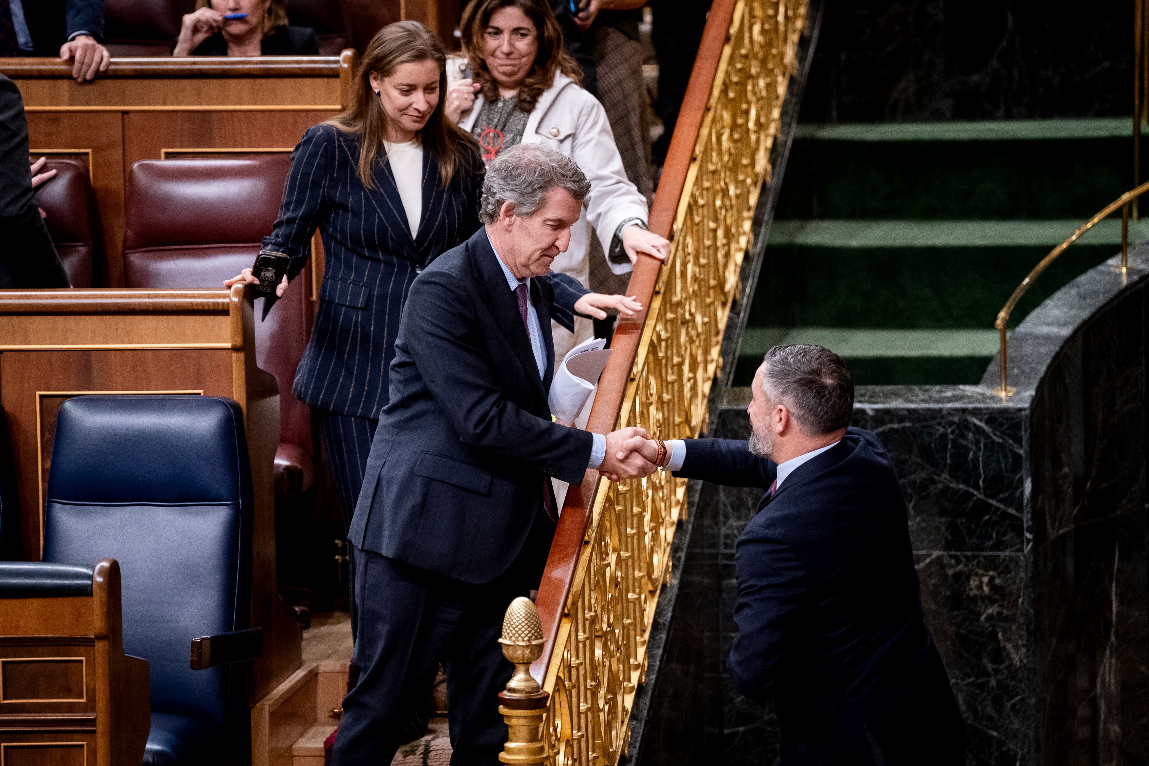 Feijóo habló con Abascal tras las elecciones de Castilla y León
