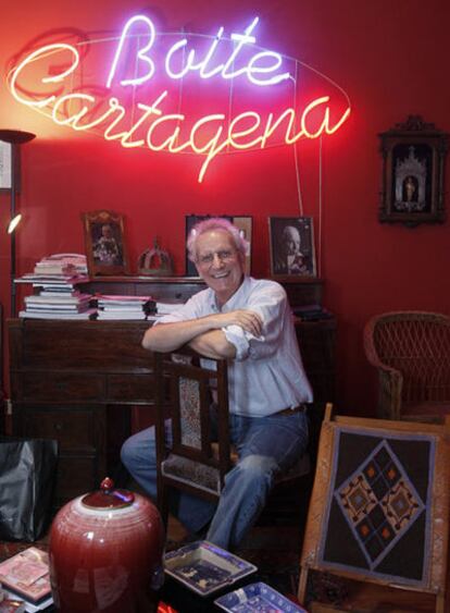 El cineasta Jaime Chávarri retratado en su estudio madrileño.