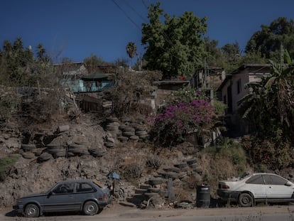 Aspecto de una casa en un asentamiento irregular en Ensenada, Baja California, México.