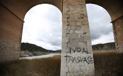 Estado del embalse de Entrepeñas, en la cabecera del Tajo, este martes.