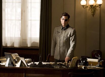 Tom Cruise, caracterizado como Claus von Stauffenberg en <i>Valkiria.</i>