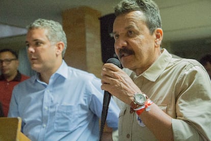 El coronel (r) John Marulanda e Iván Duque en 2018