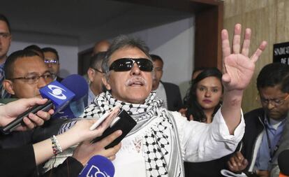 O ex-guerrilheiro das FARC Jesús Santrich, depois de tomar posse no Congresso colombiano.