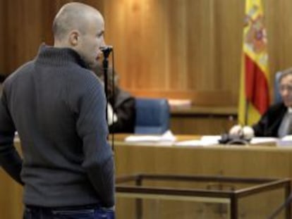 El presunto etarra, Gurutz Agiresarrobe en el juicio por la muerte de Pagazaurtundua.