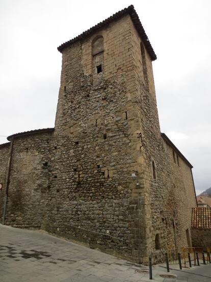 La torre de la iglesia, una vez concluidos los trabajos de restauración.