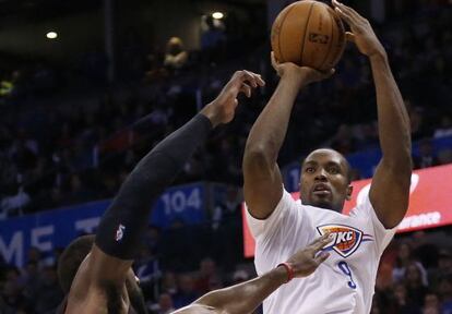 Ibaka, en el partido Thunder-Raptors, el 8 de marzo.